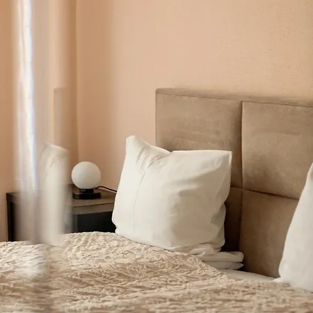 Apartment Dlugosza Homely By Bookinghost