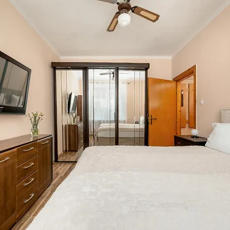 Dlugosza Homely By Bookinghost アパート