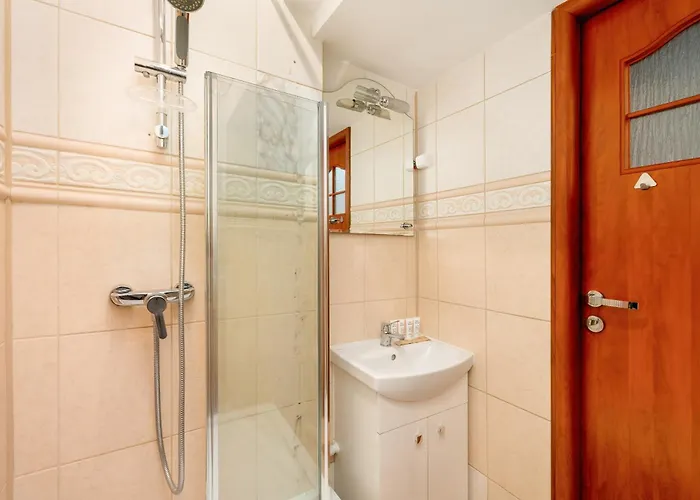 Apartment Dlugosza Homely By Bookinghost